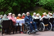 Uroczystość i zabawa w naszym DPS 19.06.2015 r13